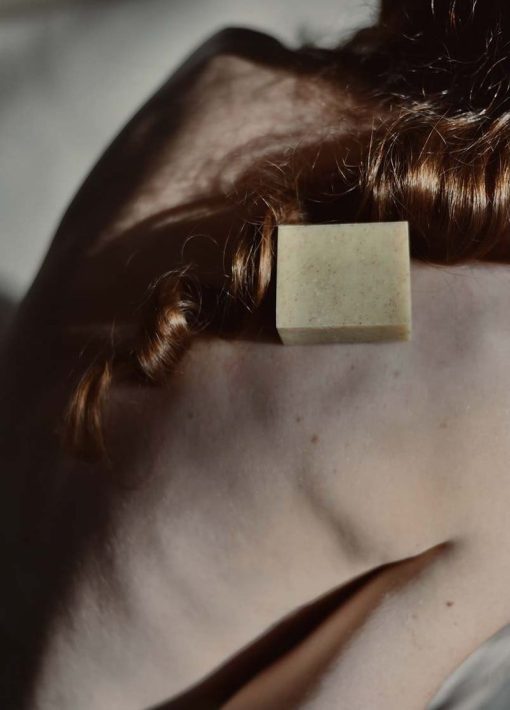 Bagnoschiuma solido energizzante allo zenzero con effetto scrub - immagine 2