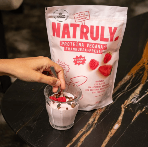 PROTEINE ​​VEGANE LAMPONI E FRAGOLE BIO 350 G | Natruly - immagine 3