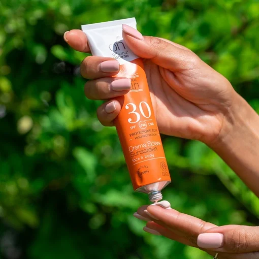SPF 30: Crema Solare Viso e Corpo 30 | 75ml - immagine 2