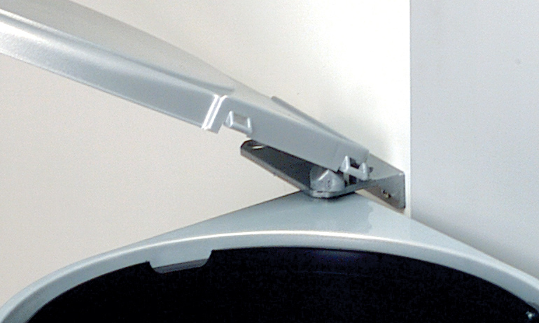 Raccoglitore con fissaggio ad anta e sollevamento automatico del coperchio 1x13L - Made in Italy - immagine 3